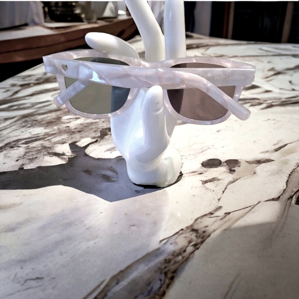 Sale !!Saint Lauret Sunglasses - Picture 4 of 4